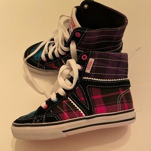 NWOT Vans Toddler Kids Old Skool Skate Shoes. Size 11 little girls.